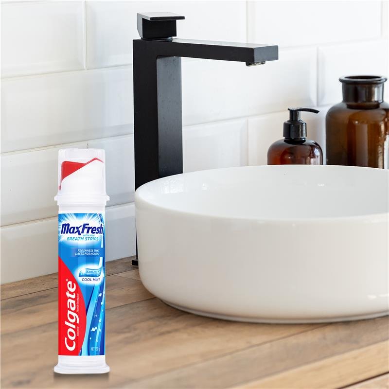 高露洁 Colgate 劲爽冰凉薄荷按压式牙膏 130g